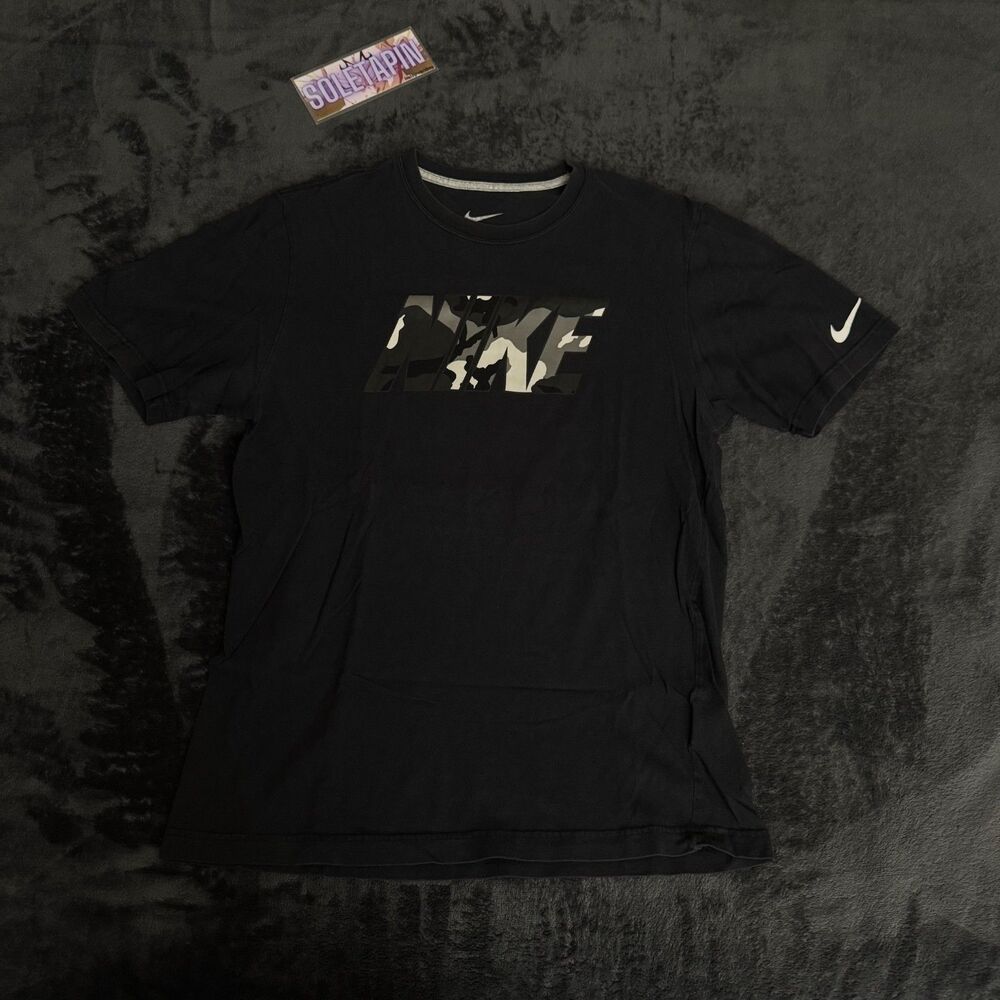 Nike Men's Medium Black Camo Cow Graphic Swoosh Logo Athletic T-Shirt